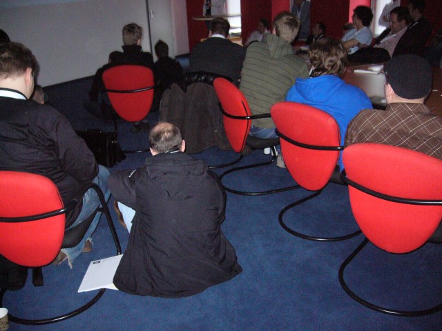 aufmerksames Rumsitzen aufmerksames Rumsitzen