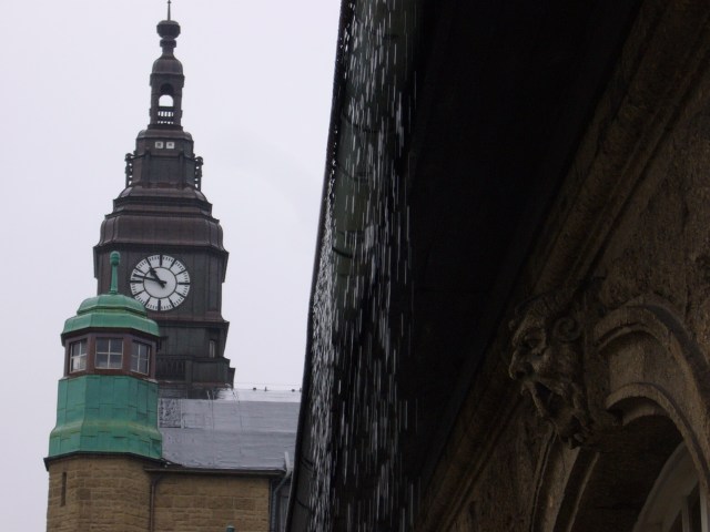 Vom Regen in die Traufe