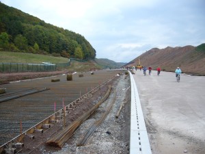 Fahrbahn noch nicht fertig