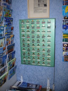 hängt an der Wand und tickt nicht