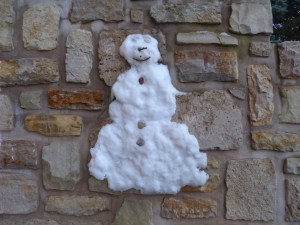 an die Wand geklatscht